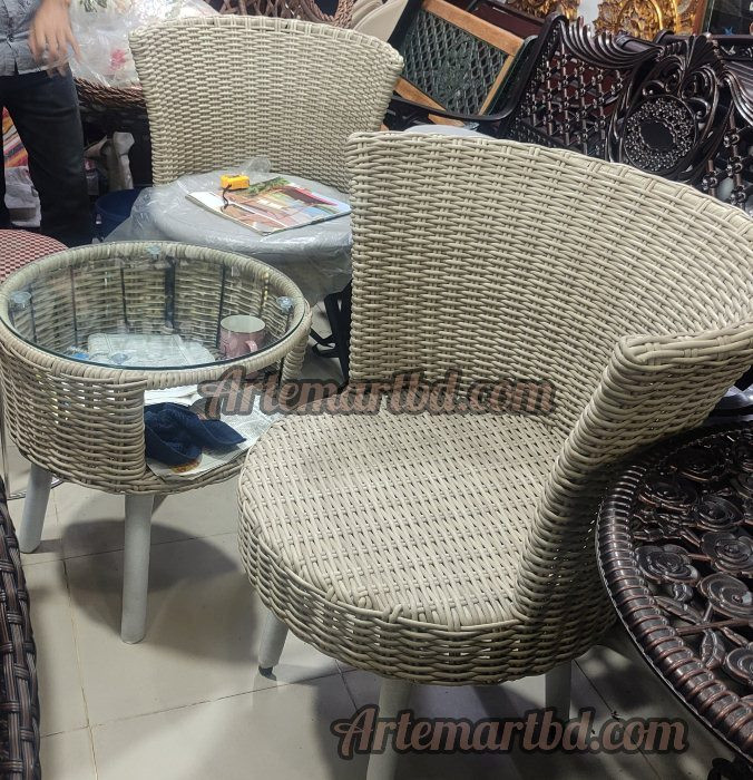 Outdoor indoor Garden Chair Set Color white 4 Chair with tea Table code 002