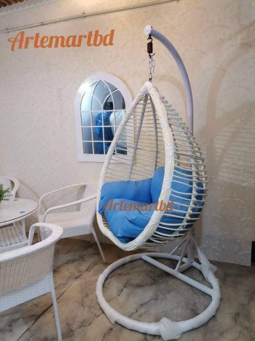 Swing chair white